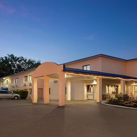 אובורן The Cayuga Inn At The Finger Lakes מראה חיצוני תמונה