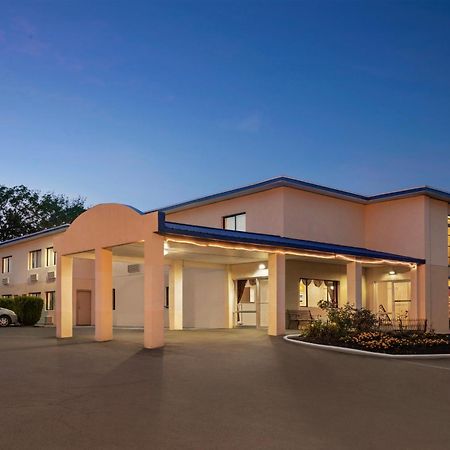 אובורן The Cayuga Inn At The Finger Lakes מראה חיצוני תמונה